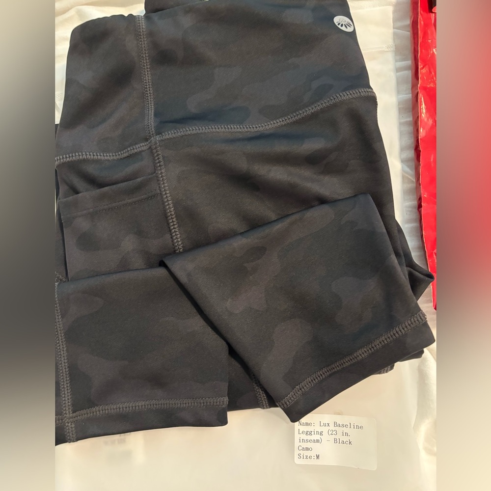 NWT Senita Athletics Lux Baseline Legging - Black Camo size M